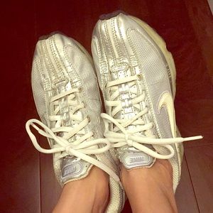 Vintage Nike MaxAir running sneakers